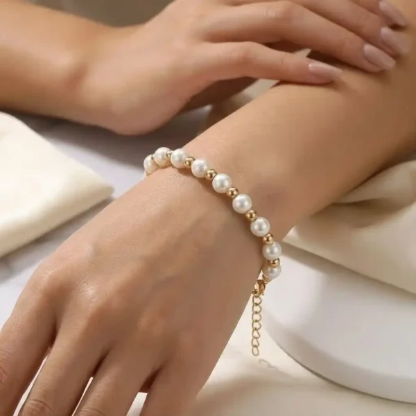 Impactantes pulseras en perlas B02350G
